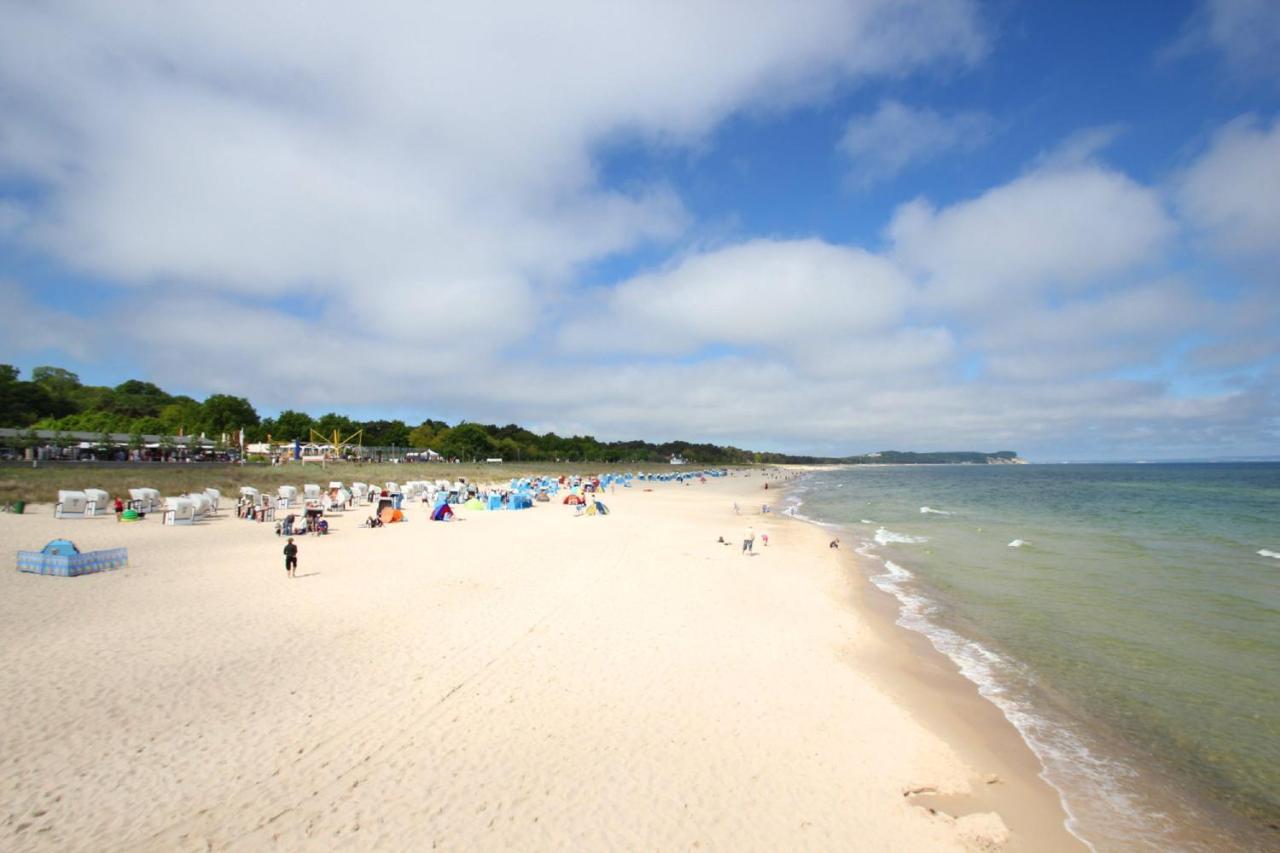 Strandnah Mit Terrasse, Gratis Nutzung Vom Ahoi Erlebnisbad Und Sauna In Sellin - Strandhaus Moenchgut Fewo06 Lobbe Eksteriør bilde